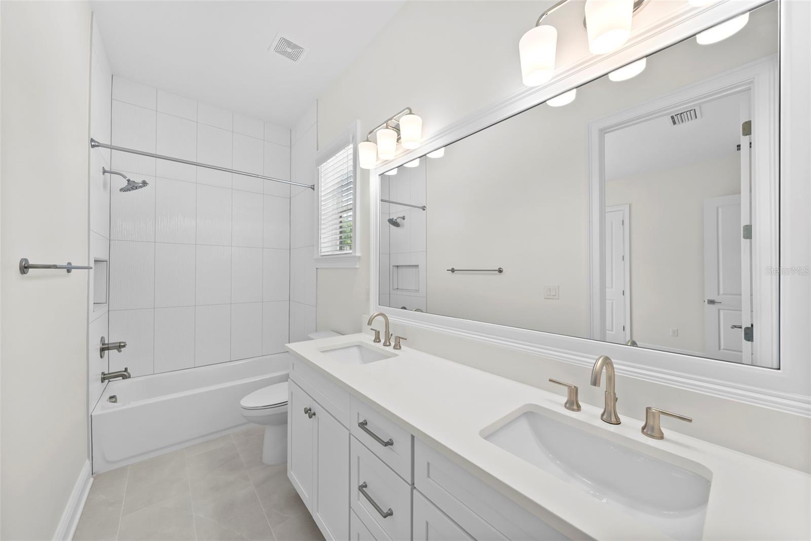 Listing photo id 25 for 2905 San Carlos Street