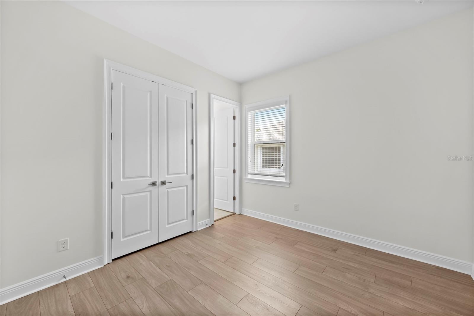 Listing photo id 28 for 2905 San Carlos Street