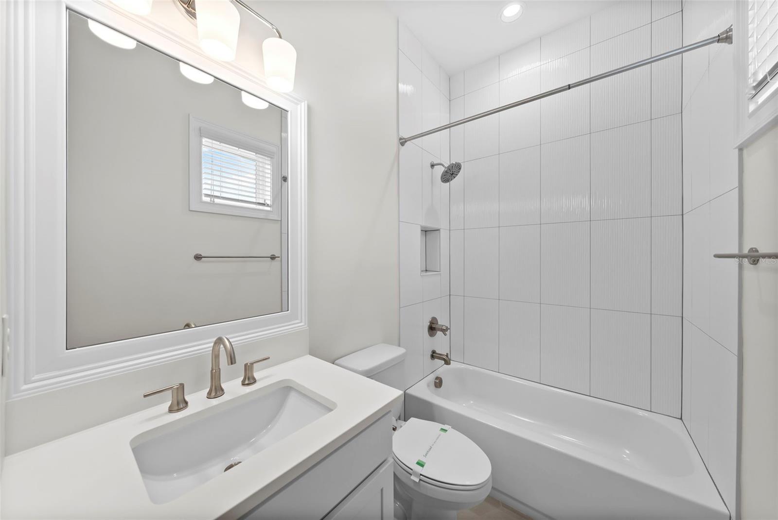 Listing photo id 31 for 2905 San Carlos Street