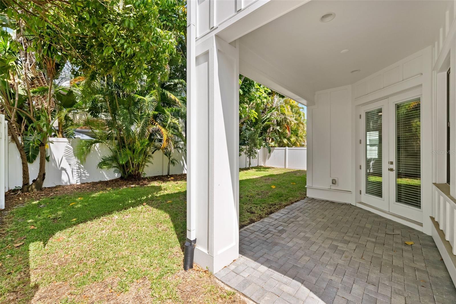 Listing photo id 34 for 2905 San Carlos Street