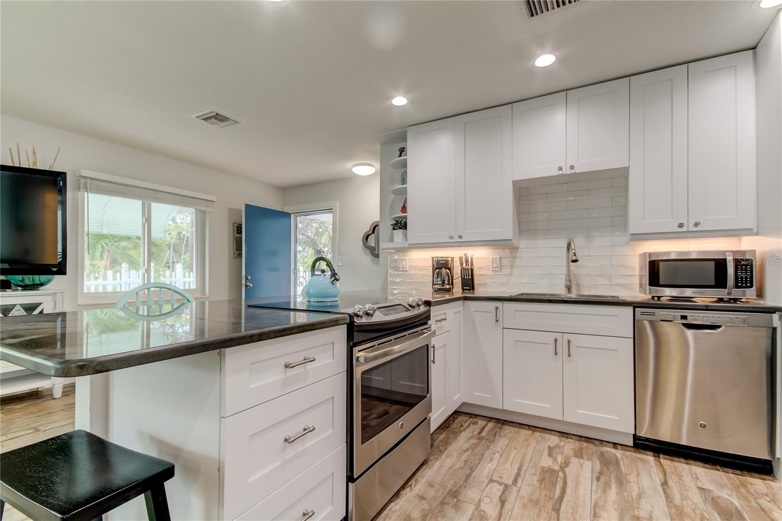 Image 18 of 45 For 1907 2nd Street