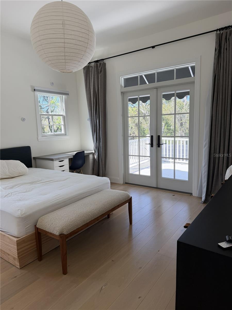 Image 12 of 18 For 2424 Summerwood Court