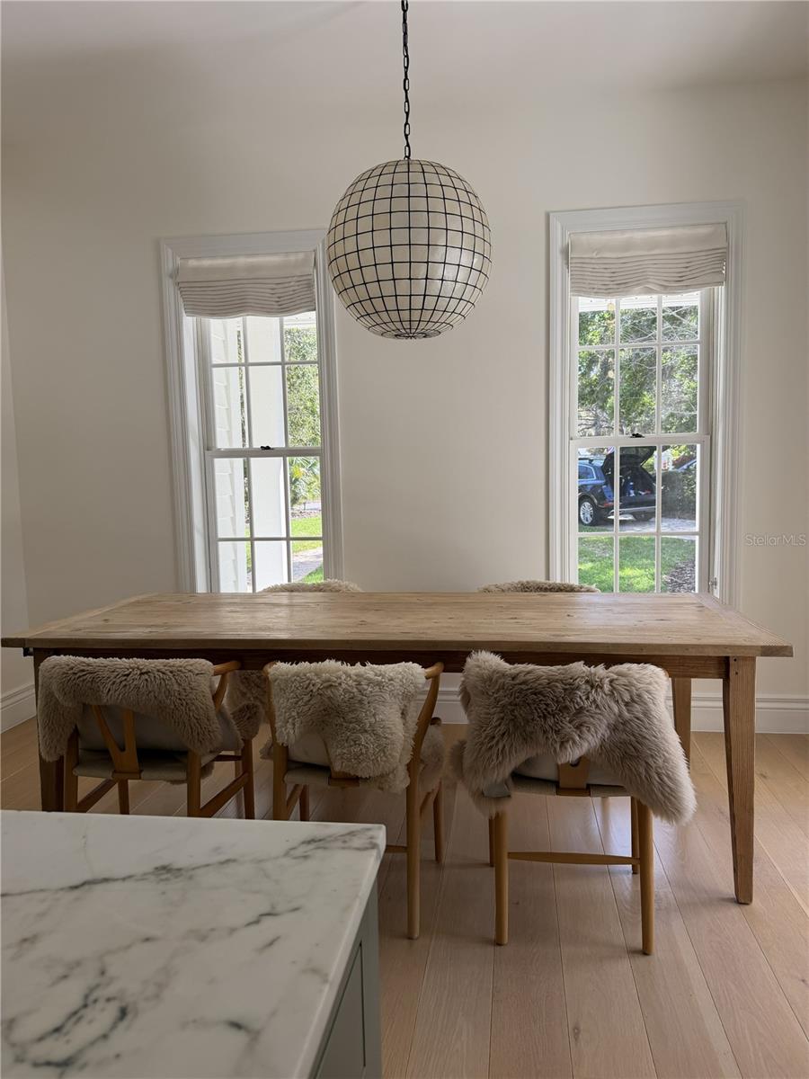 Image 6 of 18 For 2424 Summerwood Court