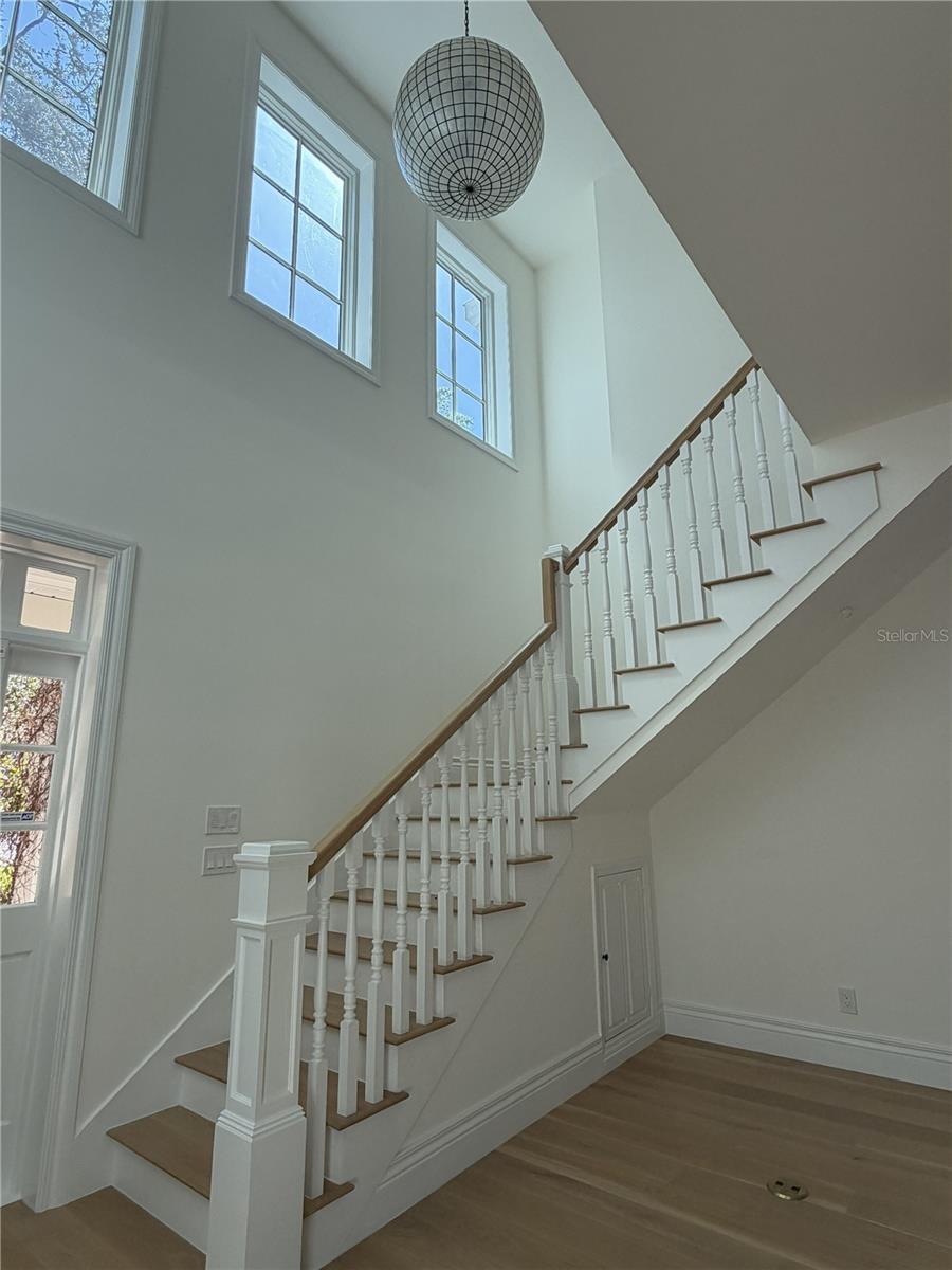 Image 7 of 18 For 2424 Summerwood Court