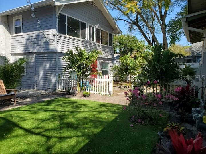Details for 808 Grove Street N 808, ST PETERSBURG, FL 33701