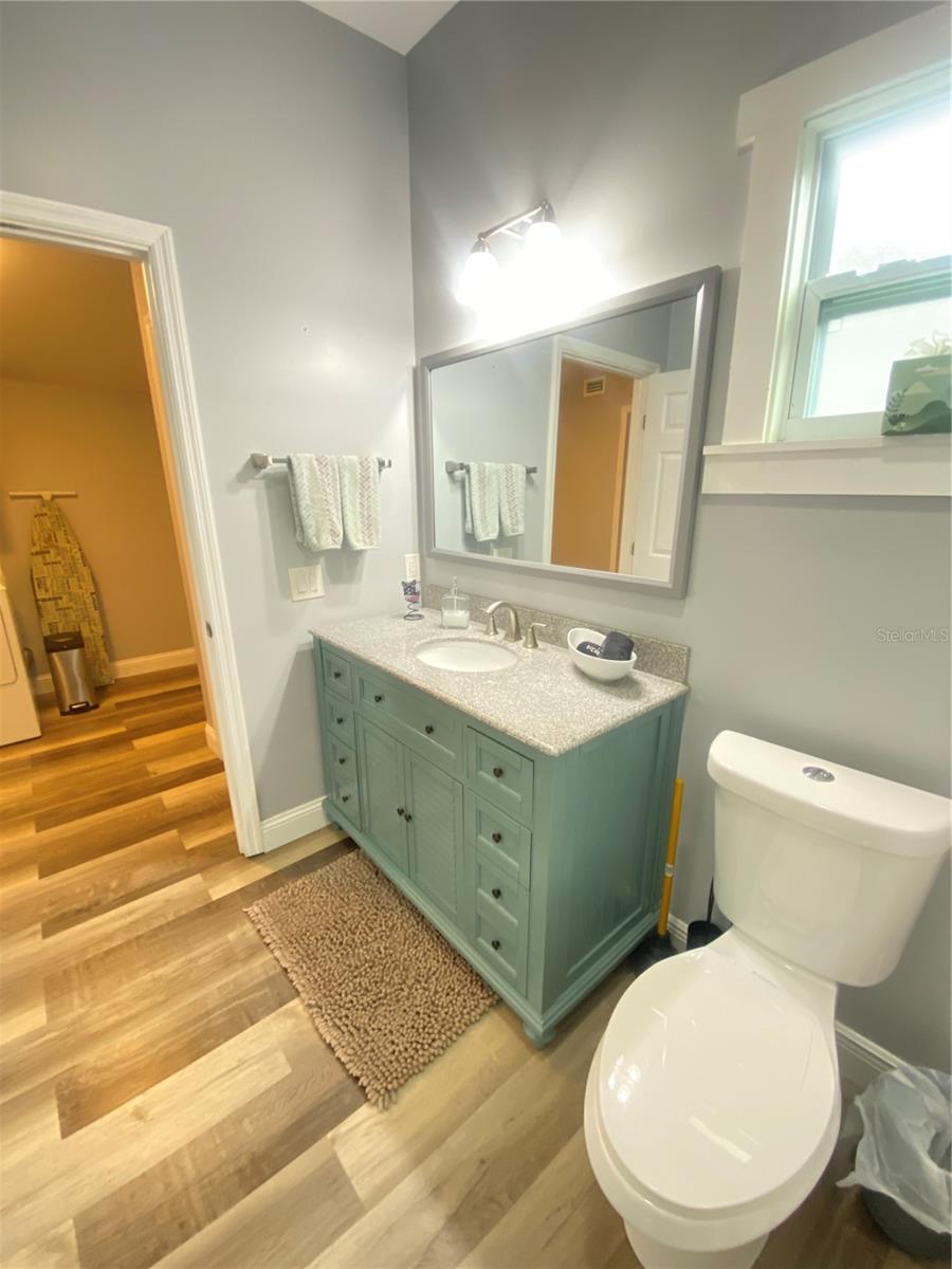 Image 10 of 23 For 808 Grove Street N 808