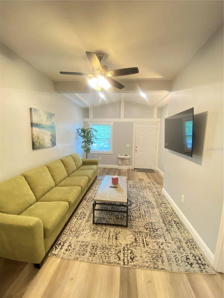 Image 5 of 23 For 808 Grove Street N 808