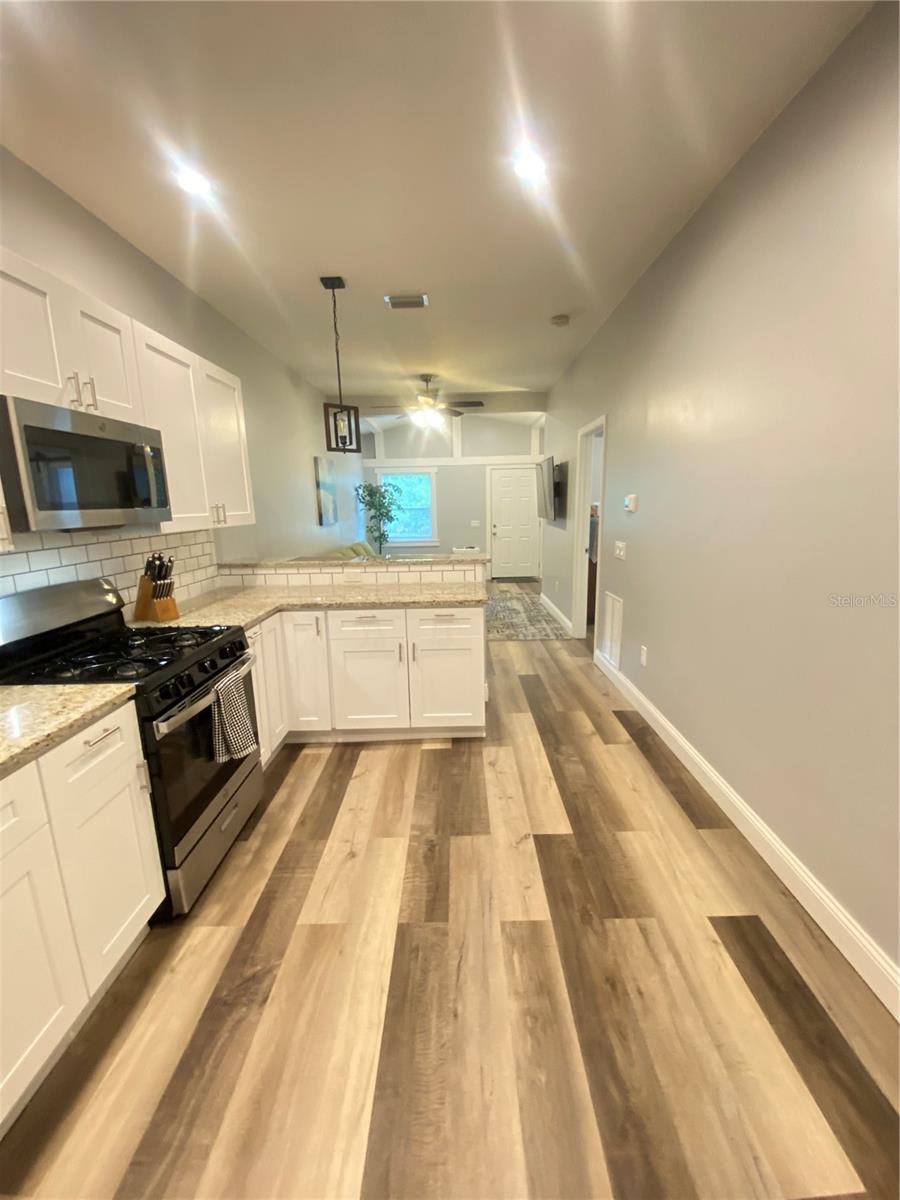 Image 8 of 23 For 808 Grove Street N 808