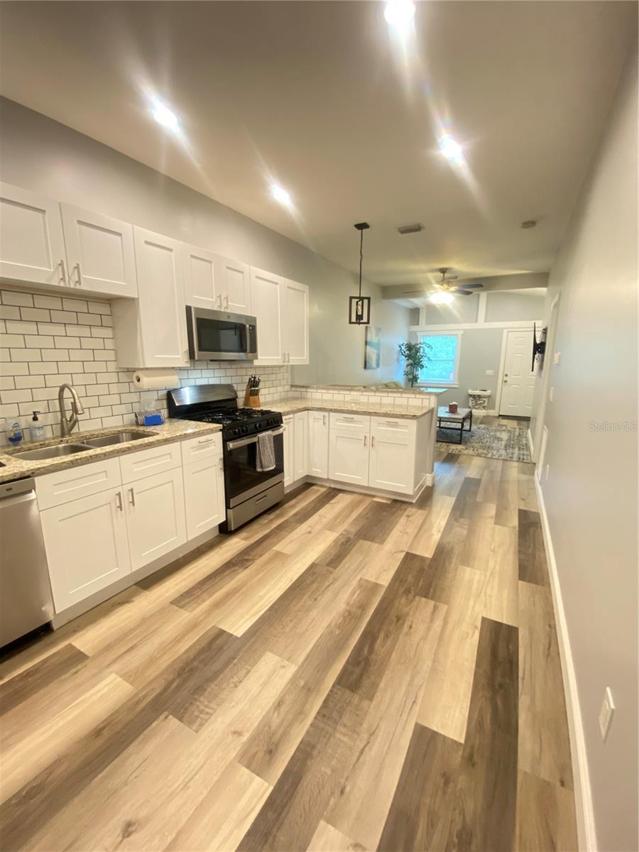 Image 9 of 23 For 808 Grove Street N 808