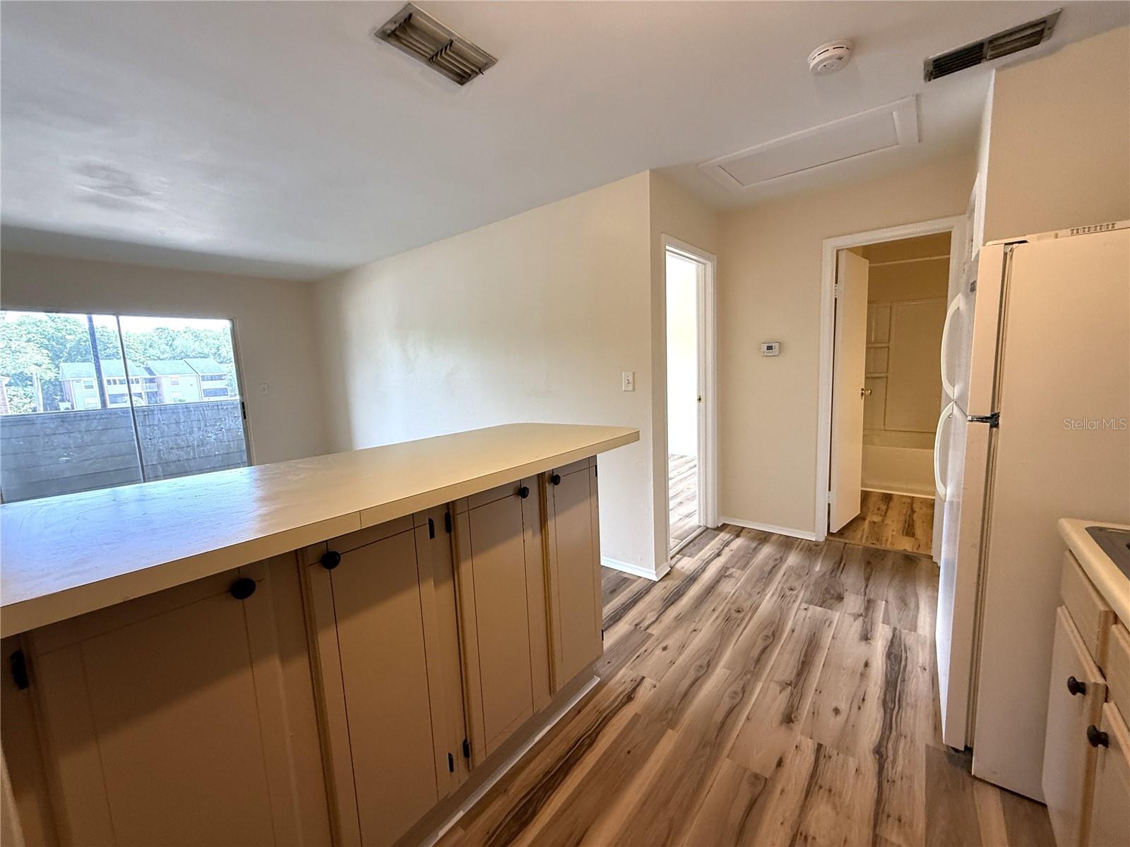 Image 6 of 24 For 1400 Gandy Boulevard N 505