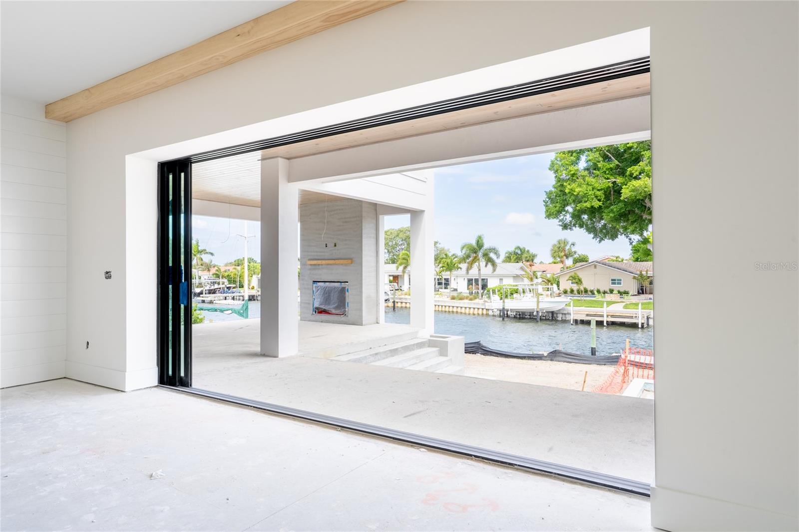 Listing photo id 17 for 2071 Illinois Avenue Ne