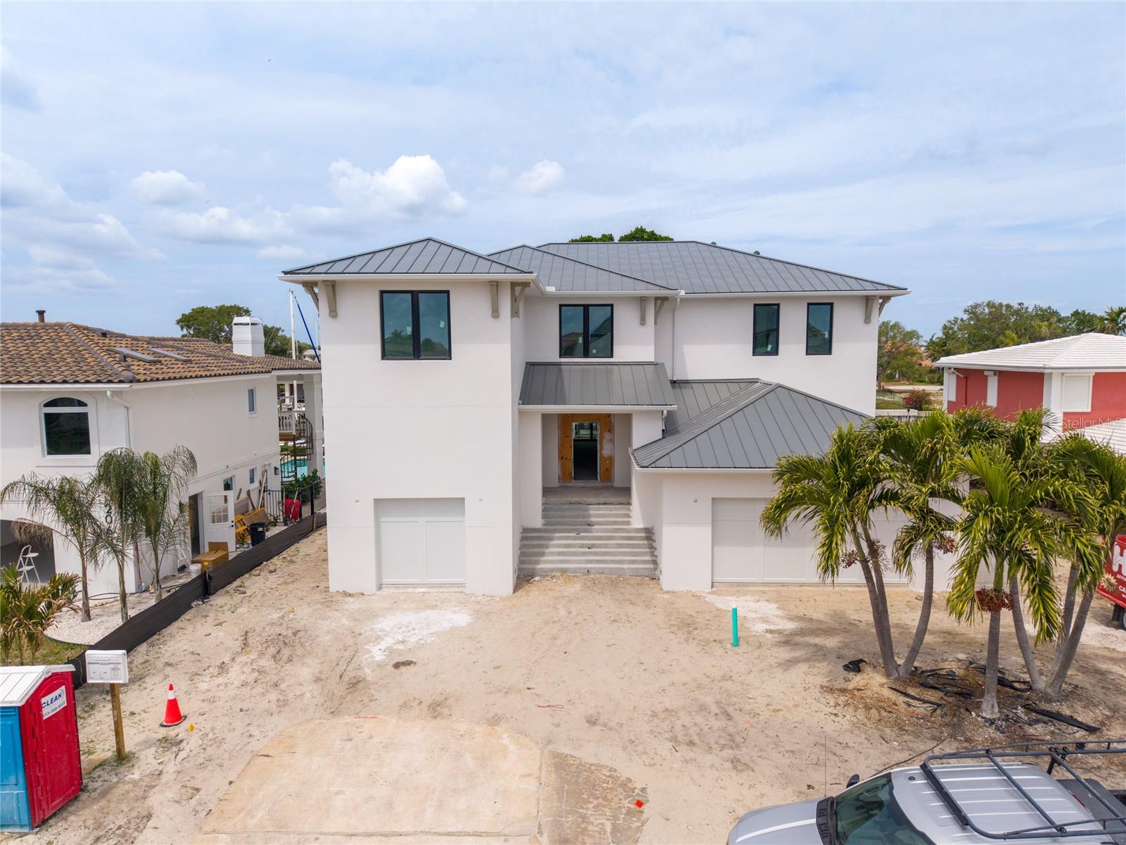 Listing photo id 0 for 2071 Illinois Avenue Ne