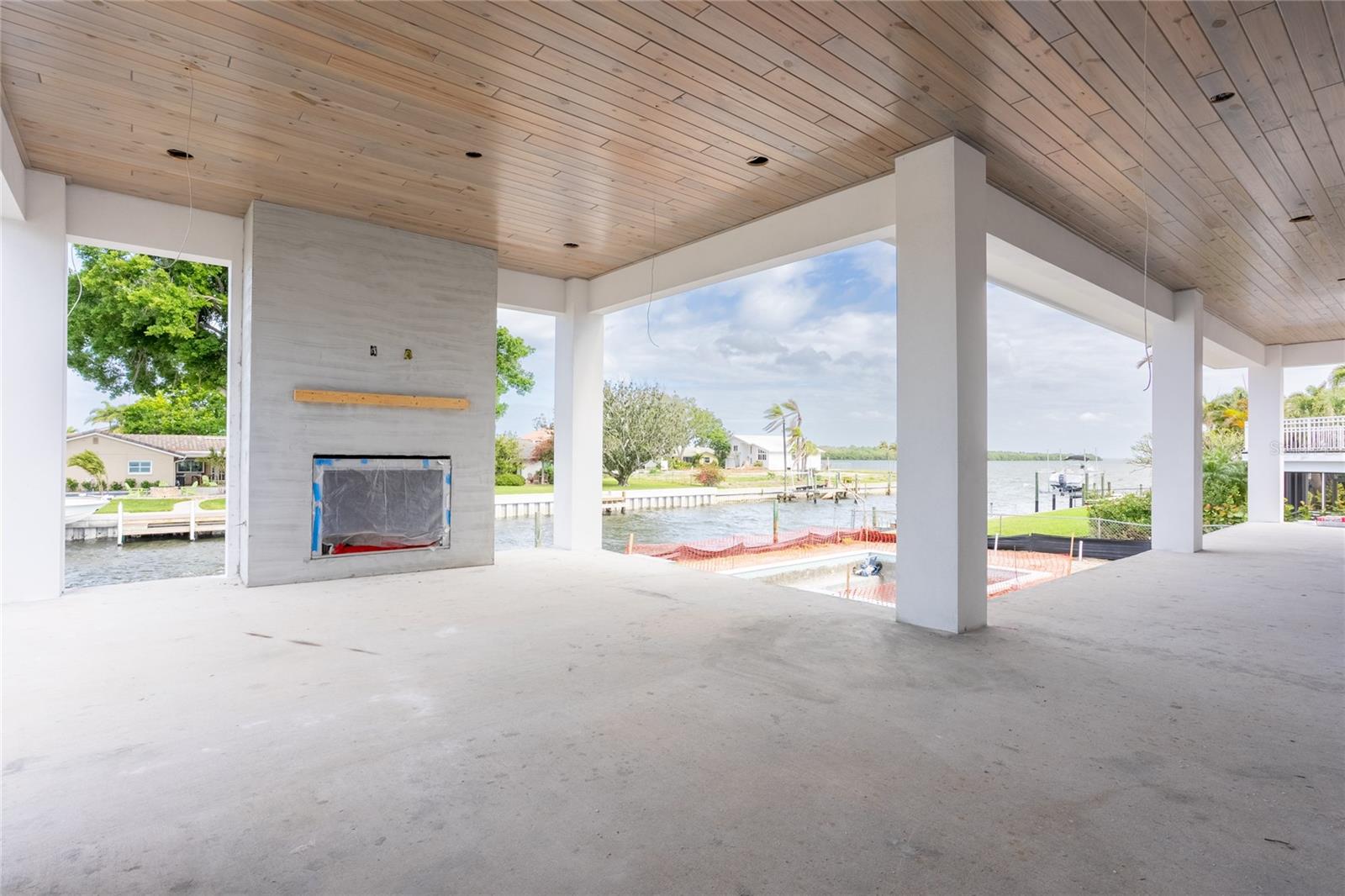 Listing photo id 18 for 2071 Illinois Avenue Ne