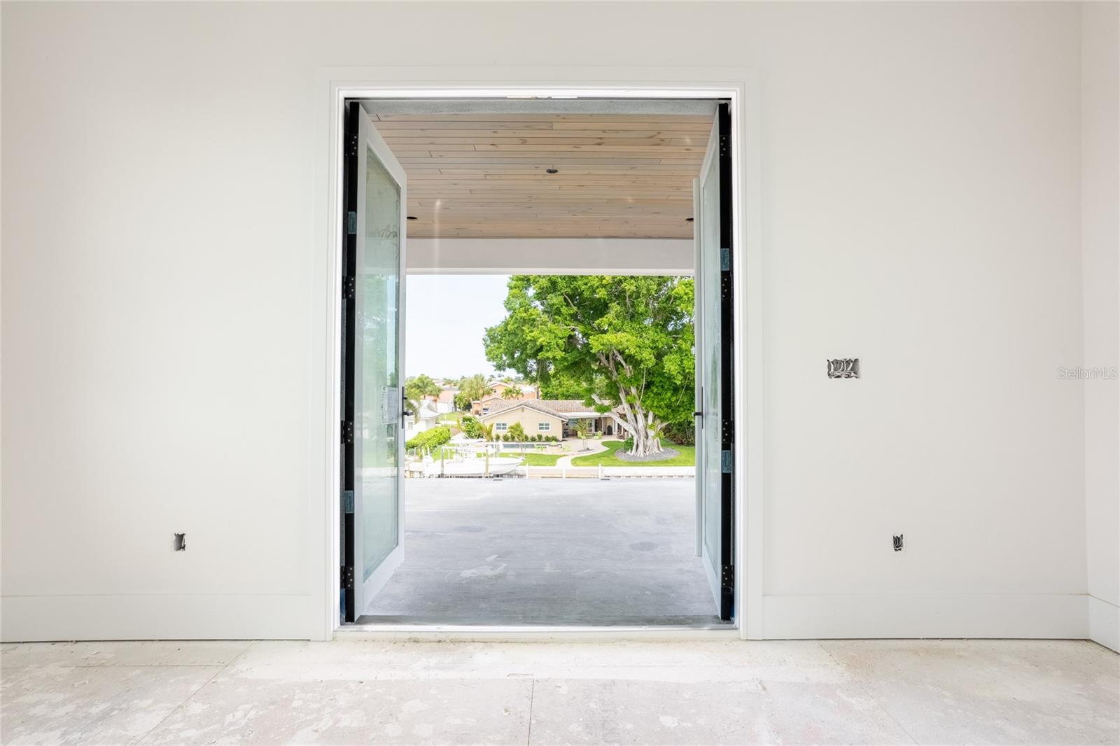 Listing photo id 25 for 2071 Illinois Avenue Ne