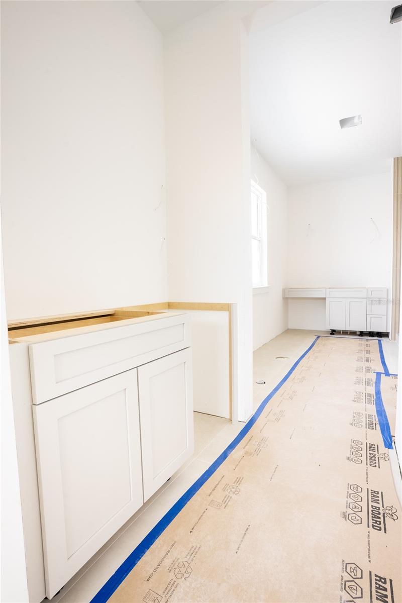 Listing photo id 27 for 2071 Illinois Avenue Ne