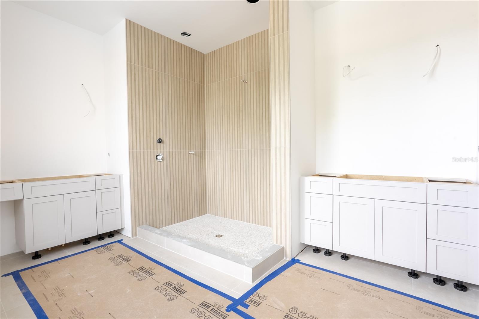 Listing photo id 28 for 2071 Illinois Avenue Ne