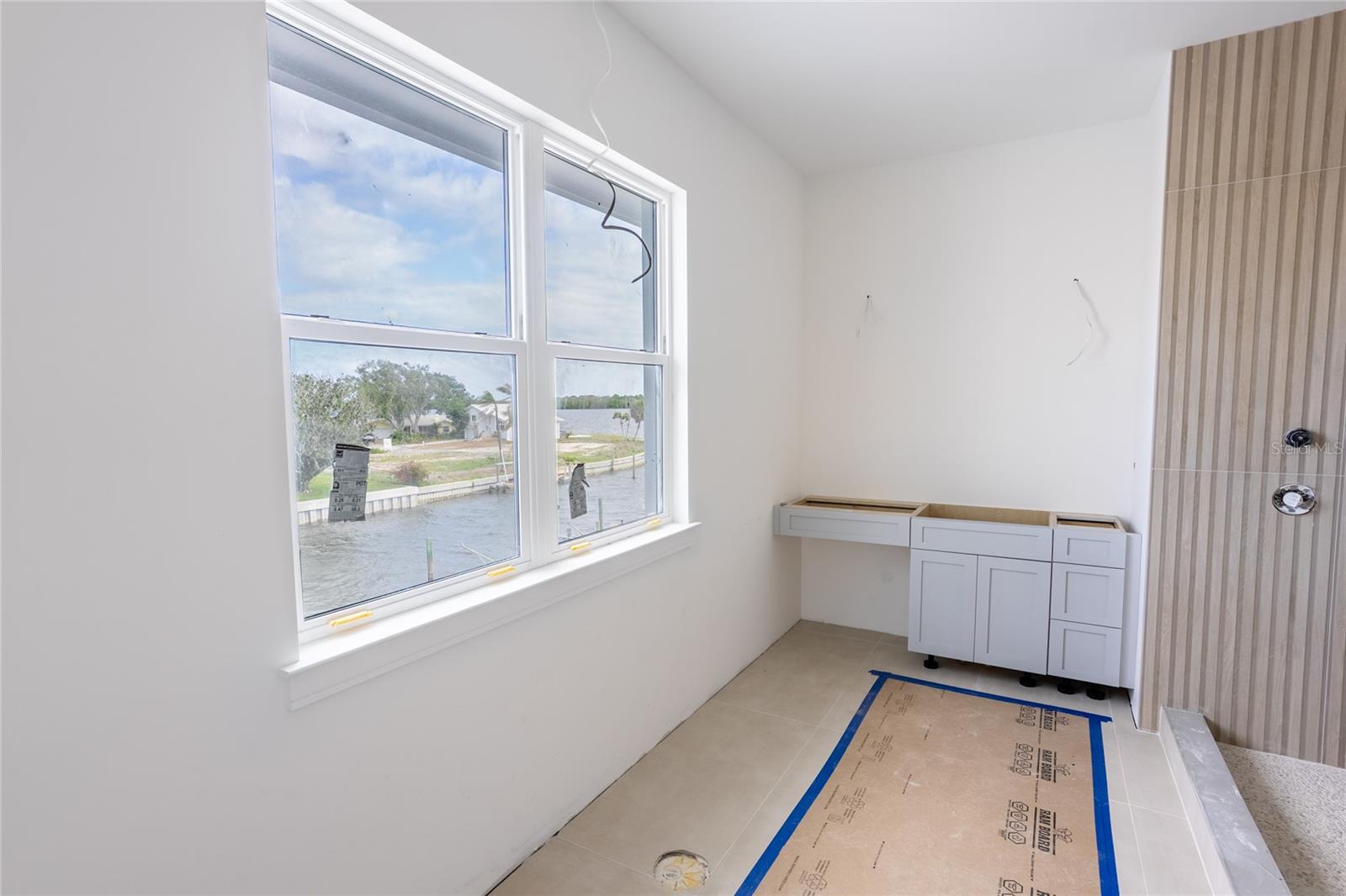 Listing photo id 30 for 2071 Illinois Avenue Ne