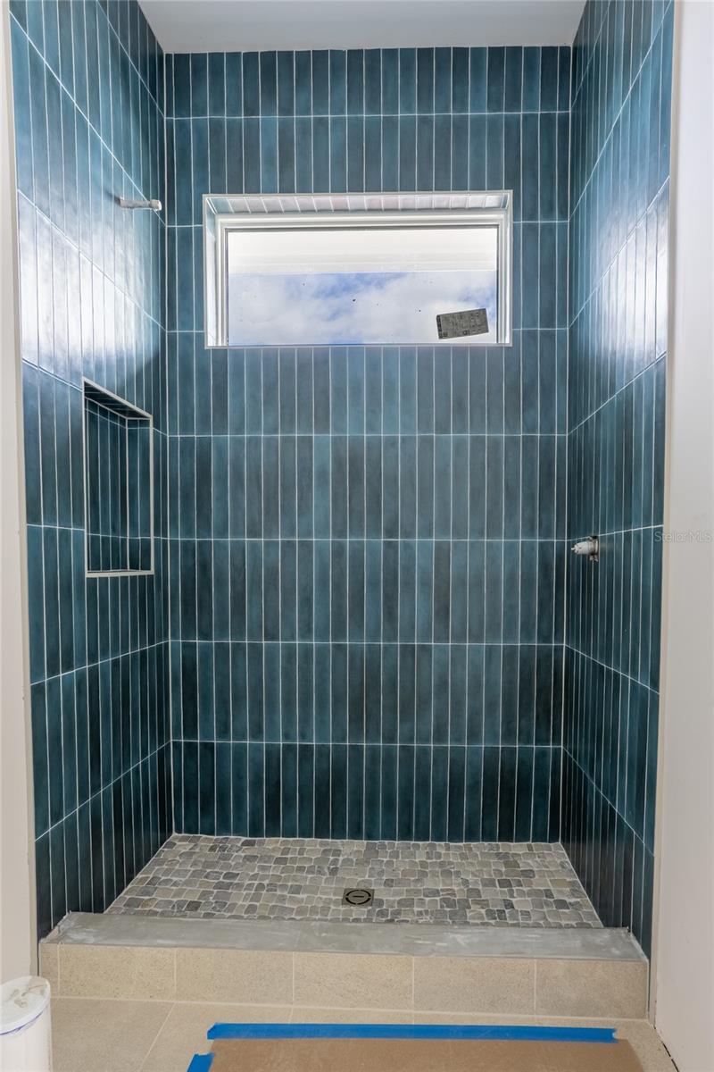 Listing photo id 40 for 2071 Illinois Avenue Ne