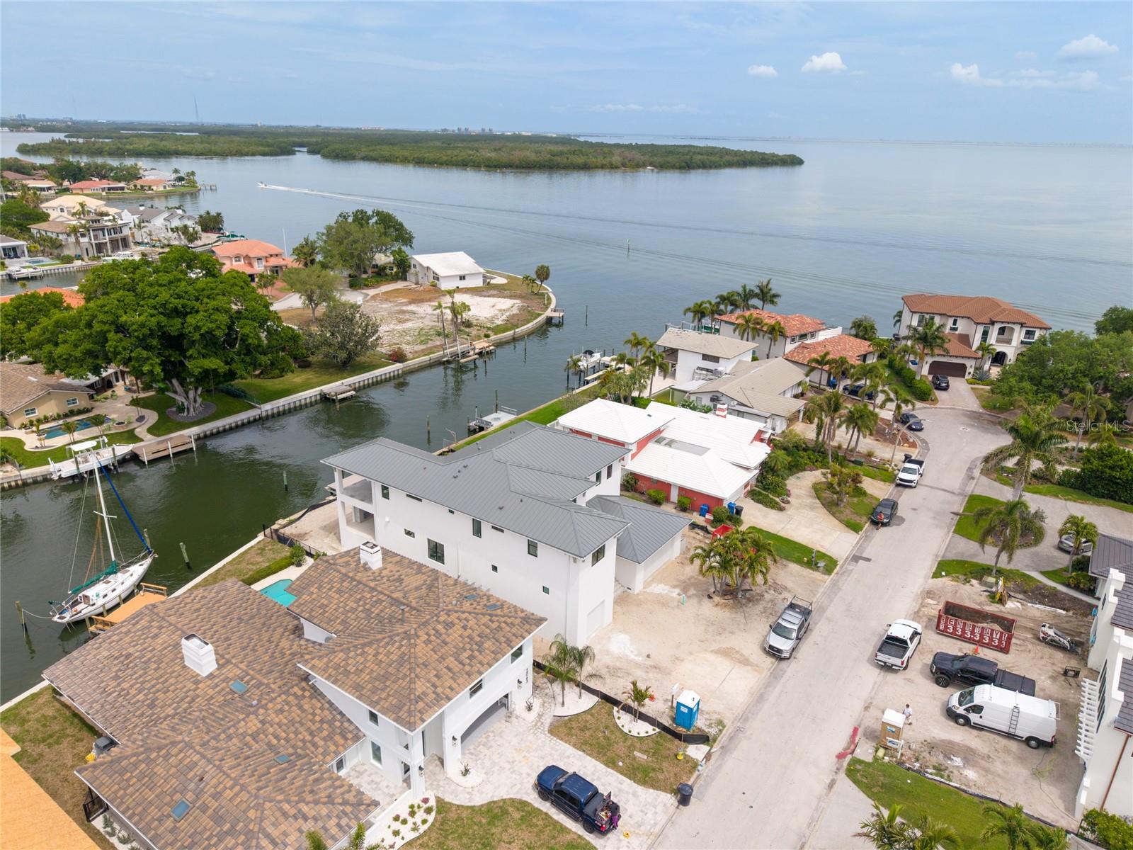 Listing photo id 51 for 2071 Illinois Avenue Ne