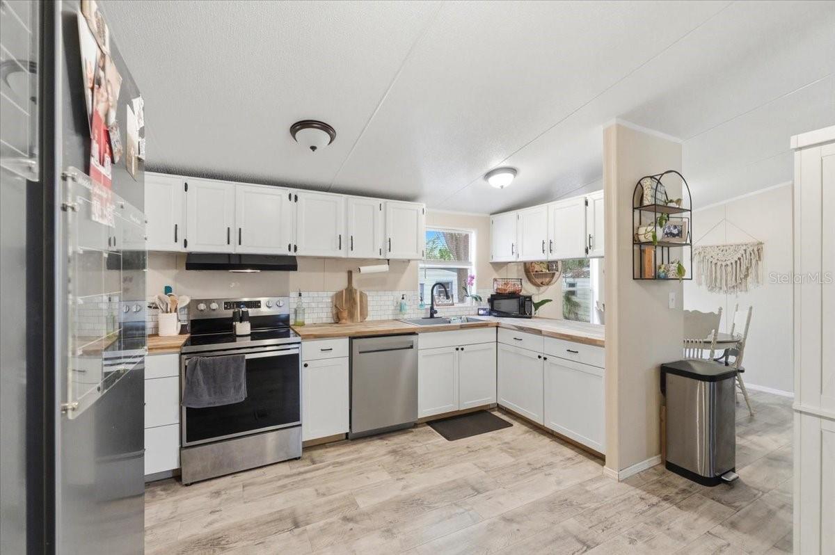 Image 14 of 60 For 4810 Myrtle View Drive N