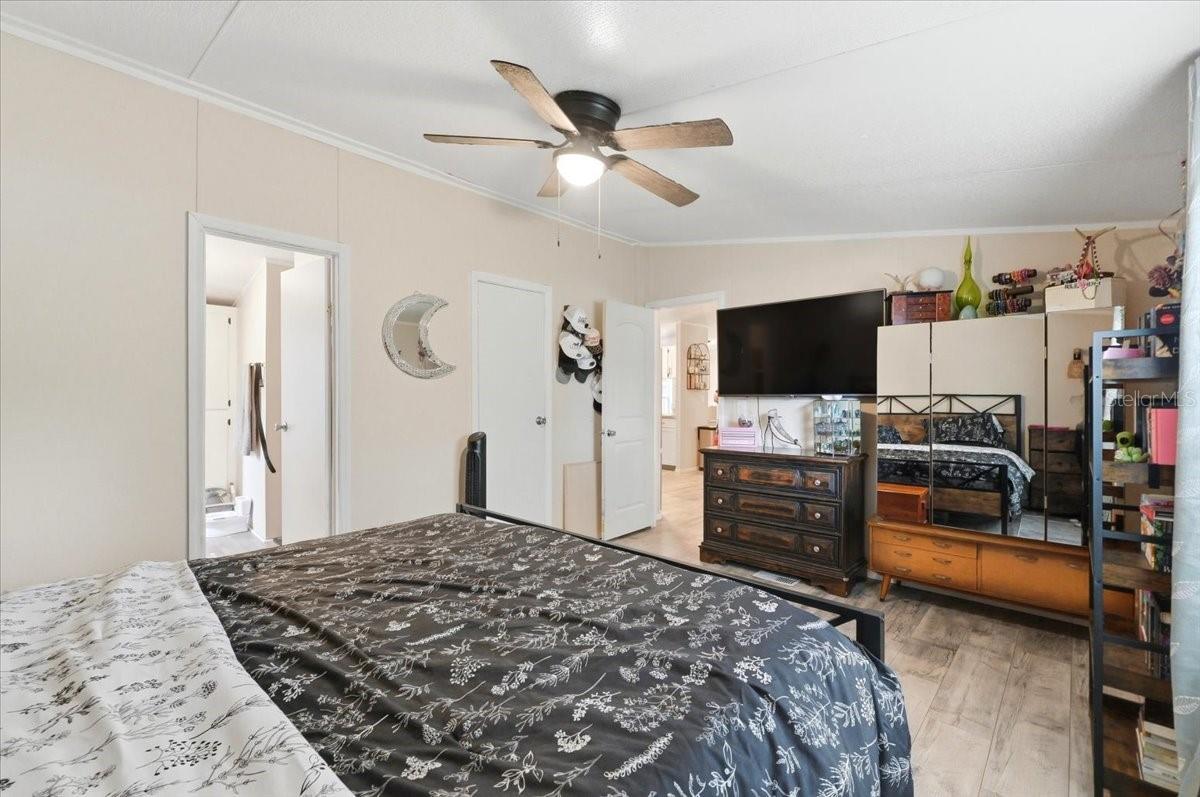 Image 15 of 60 For 4810 Myrtle View Drive N