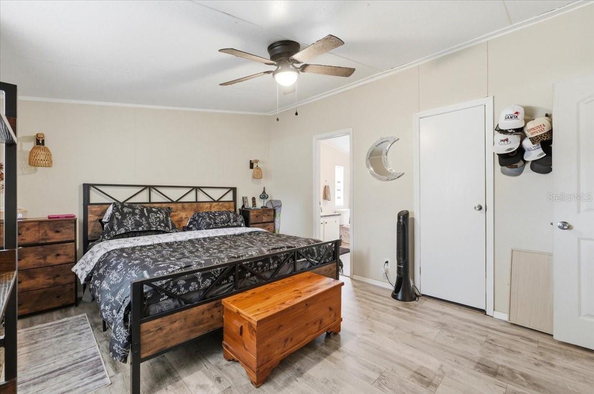 Image 18 of 60 For 4810 Myrtle View Drive N