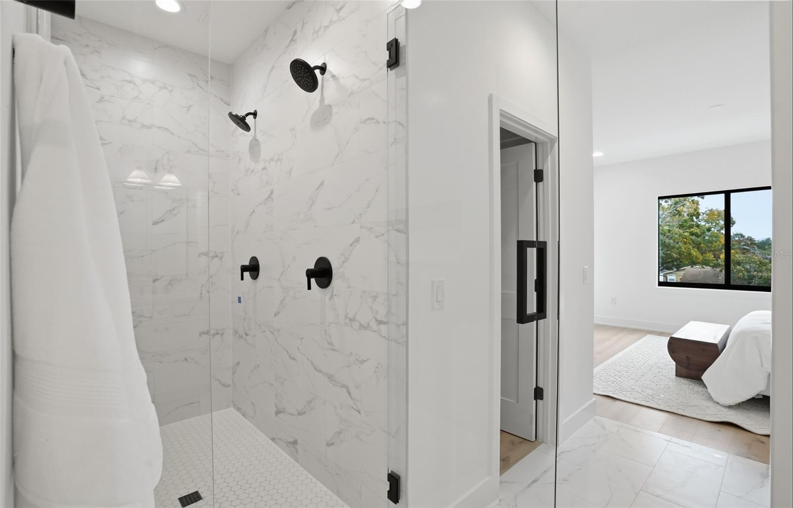 Listing photo id 10 for 3002 Platt  3