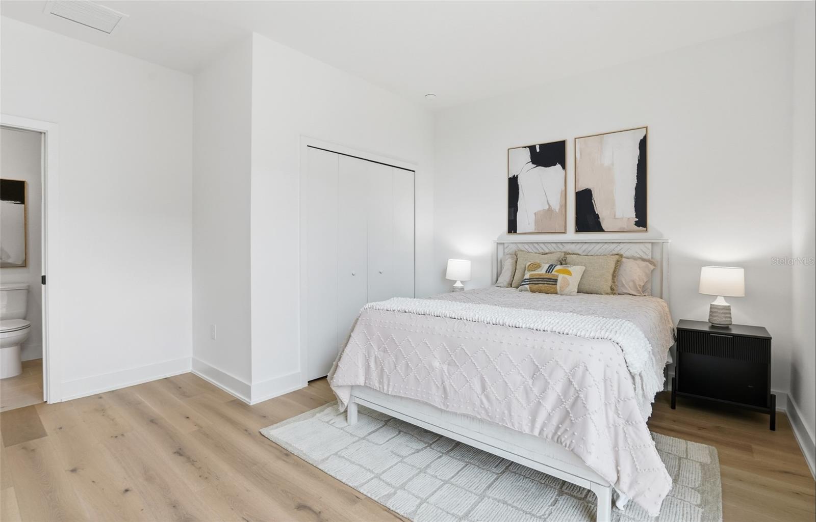 Listing photo id 12 for 3002 Platt  3