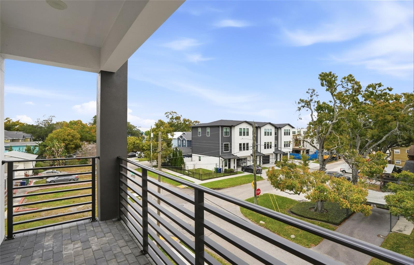 Listing photo id 19 for 3002 Platt  3