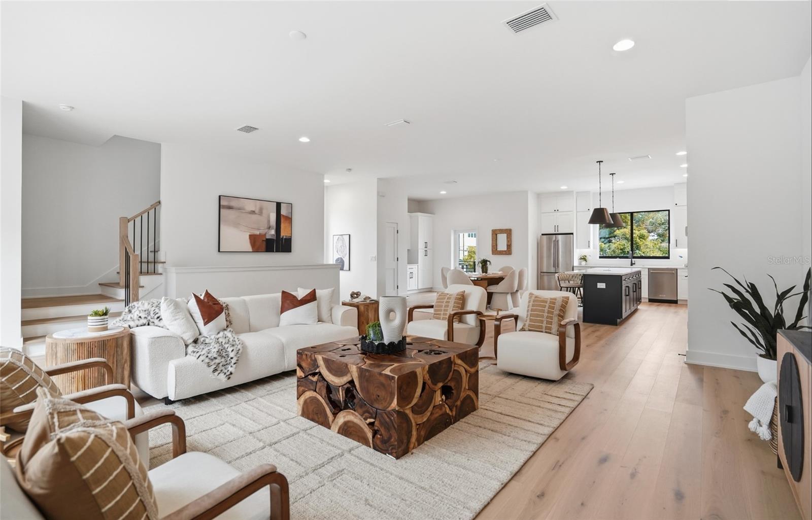 Listing photo id 3 for 3002 Platt  3