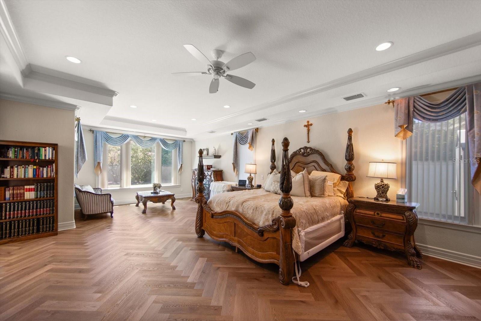 Image 20 of 53 For 305 Eastleigh Drive