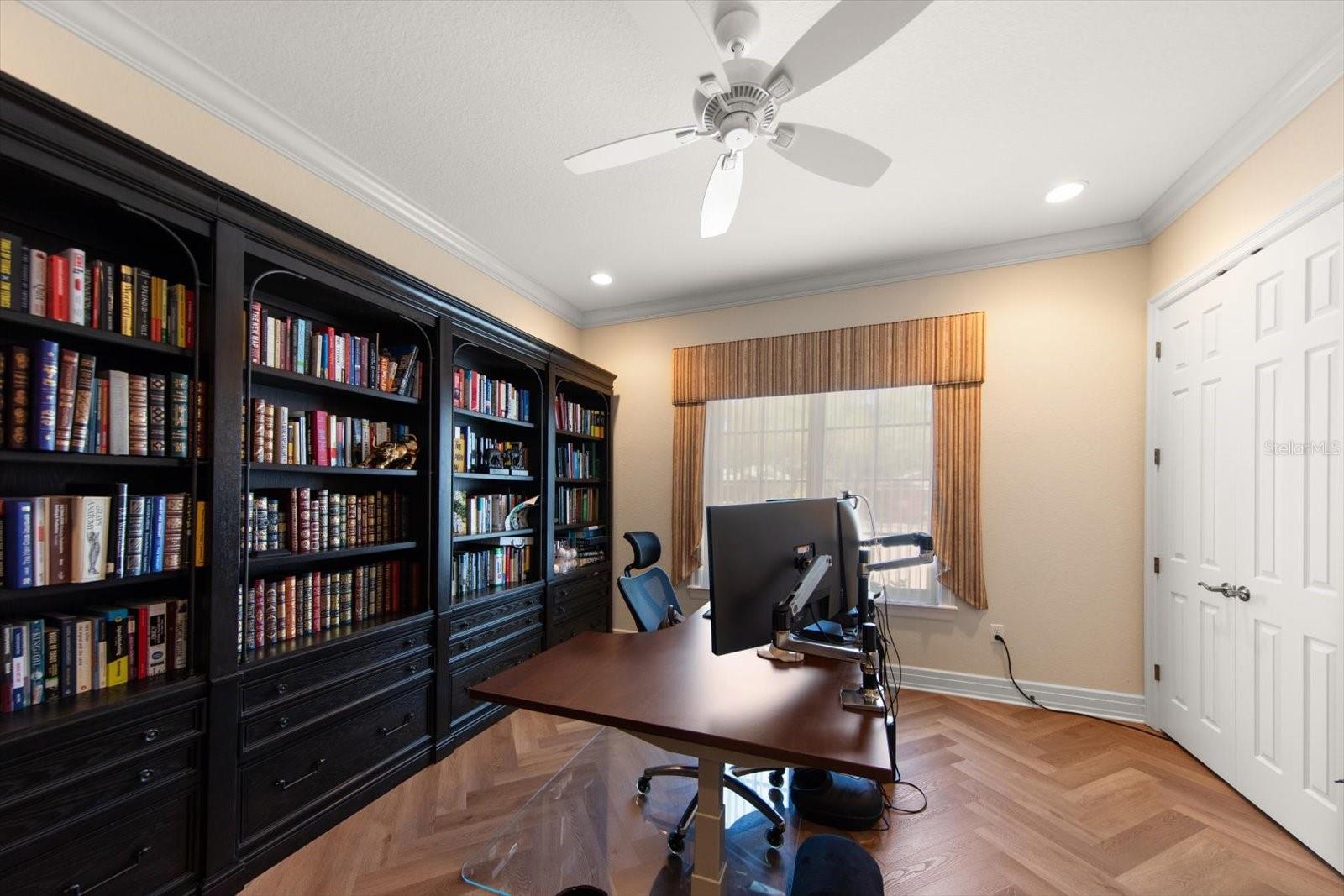 Image 21 of 53 For 305 Eastleigh Drive