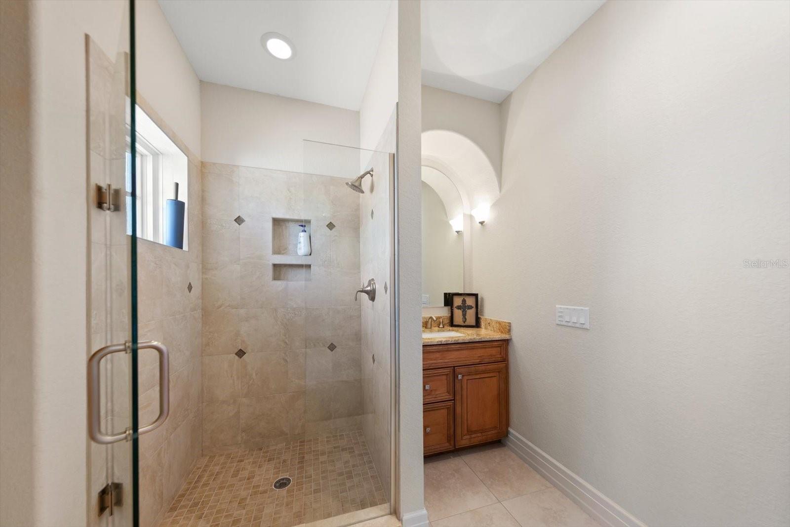 Image 36 of 53 For 305 Eastleigh Drive