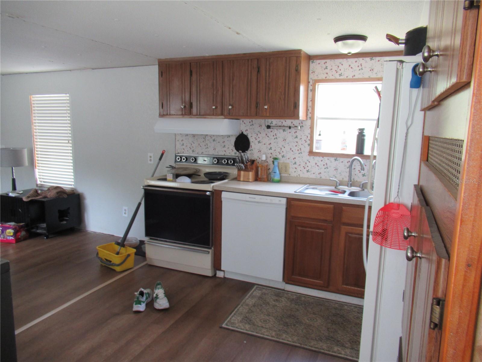 Listing photo id 0 for 7814 Turkey Creek Road