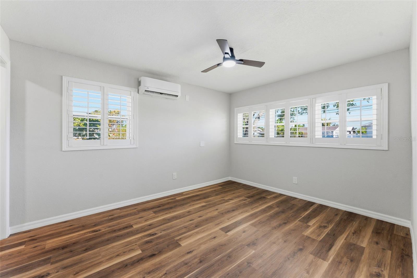 Image 13 of 35 For 110 92nd Avenue Ne