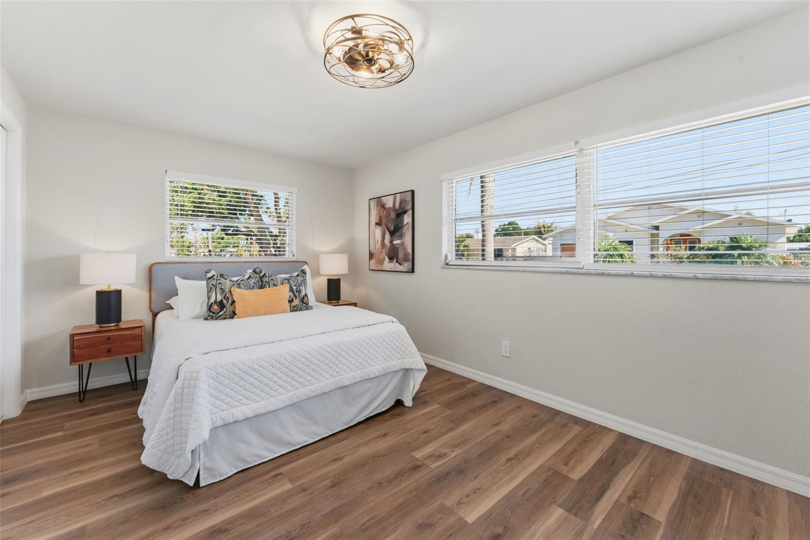 Image 15 of 35 For 110 92nd Avenue Ne