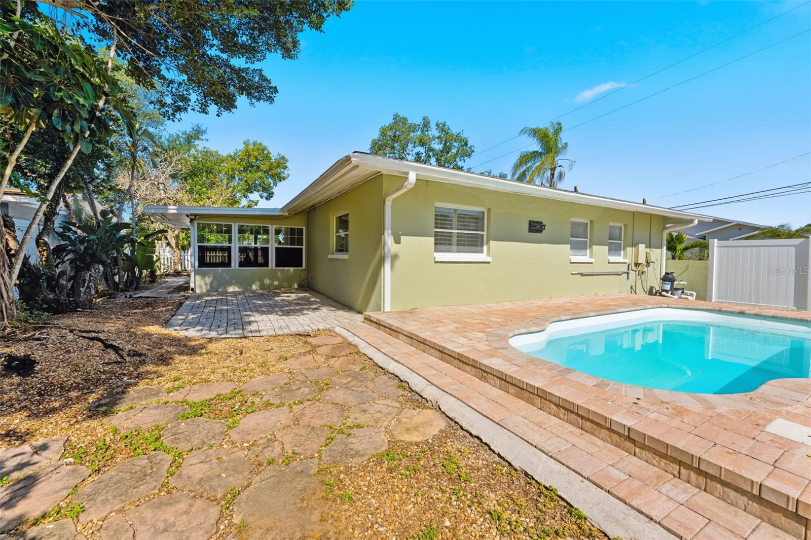 Image 26 of 35 For 110 92nd Avenue Ne