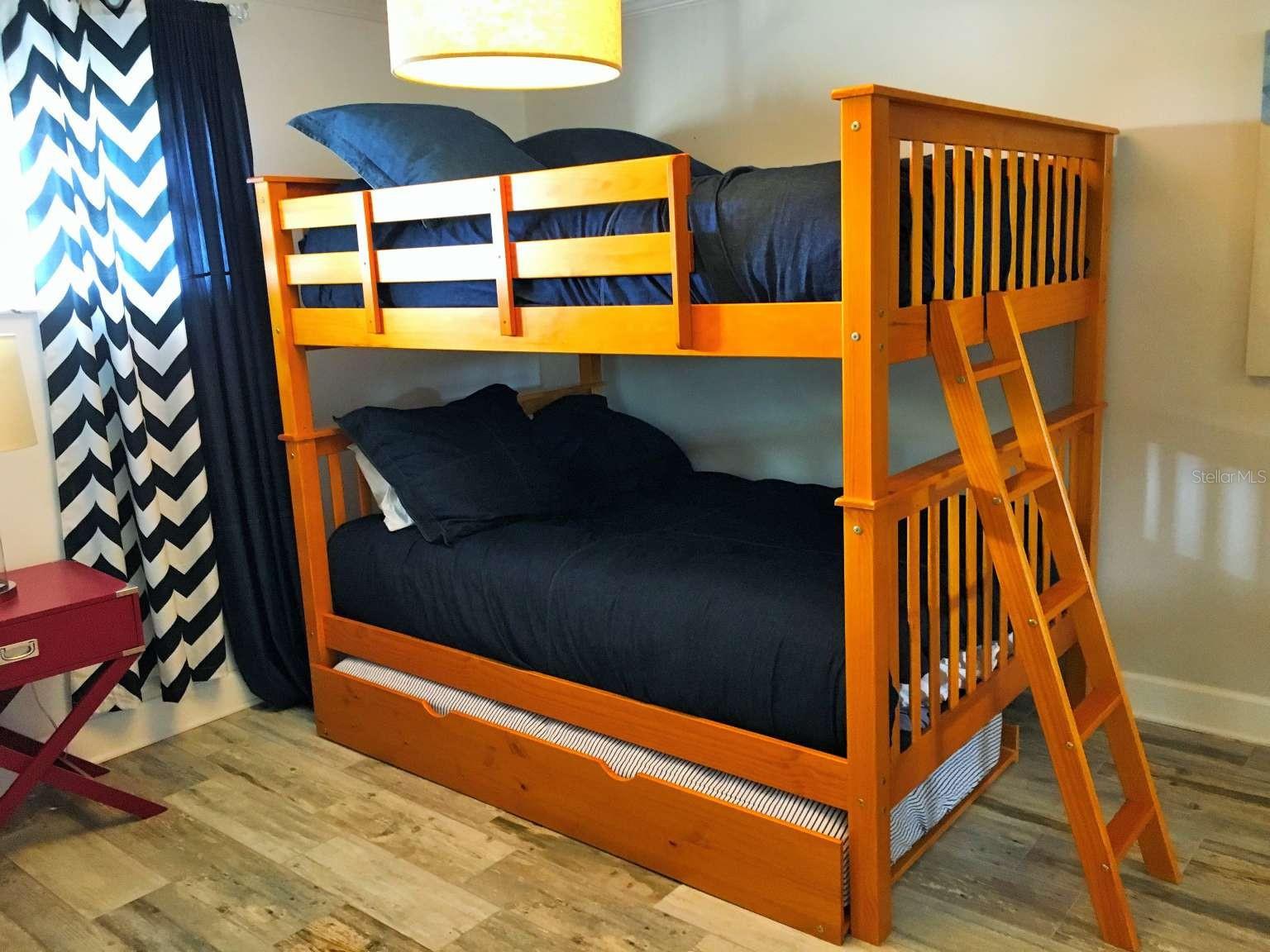 Image 19 of 24 For 5000 Gulf Boulevard 303