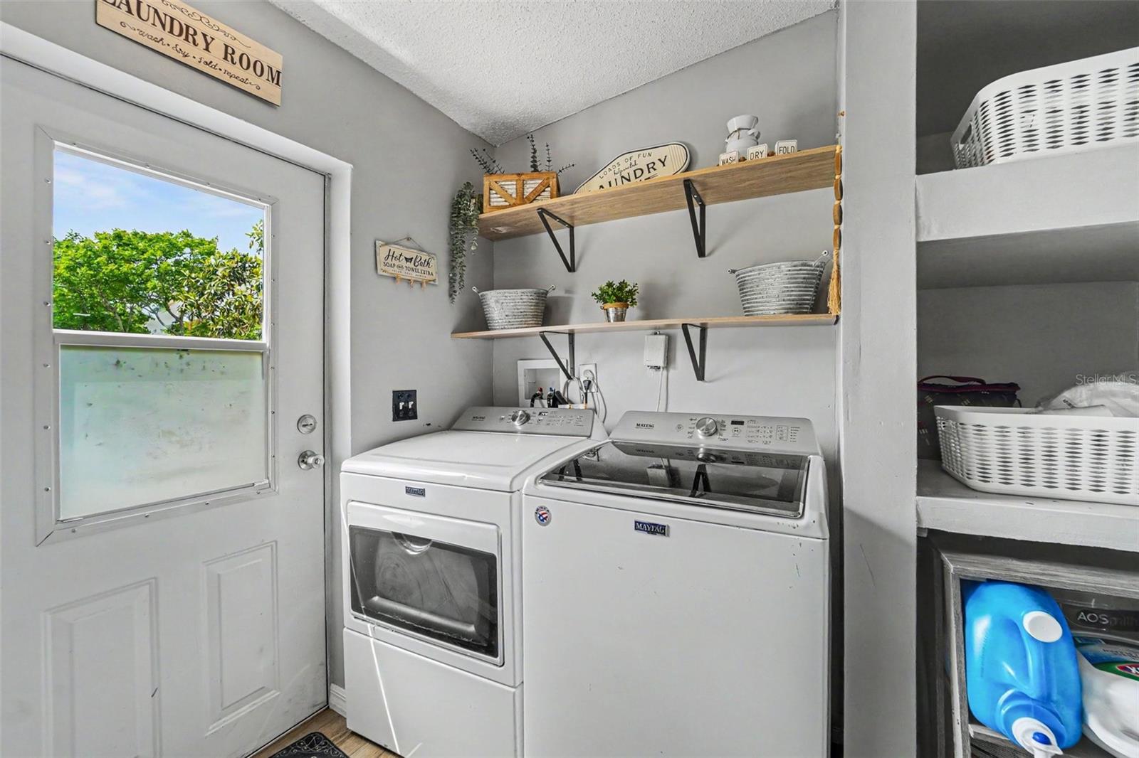 Image 11 of 21 For 6433 Orris Street