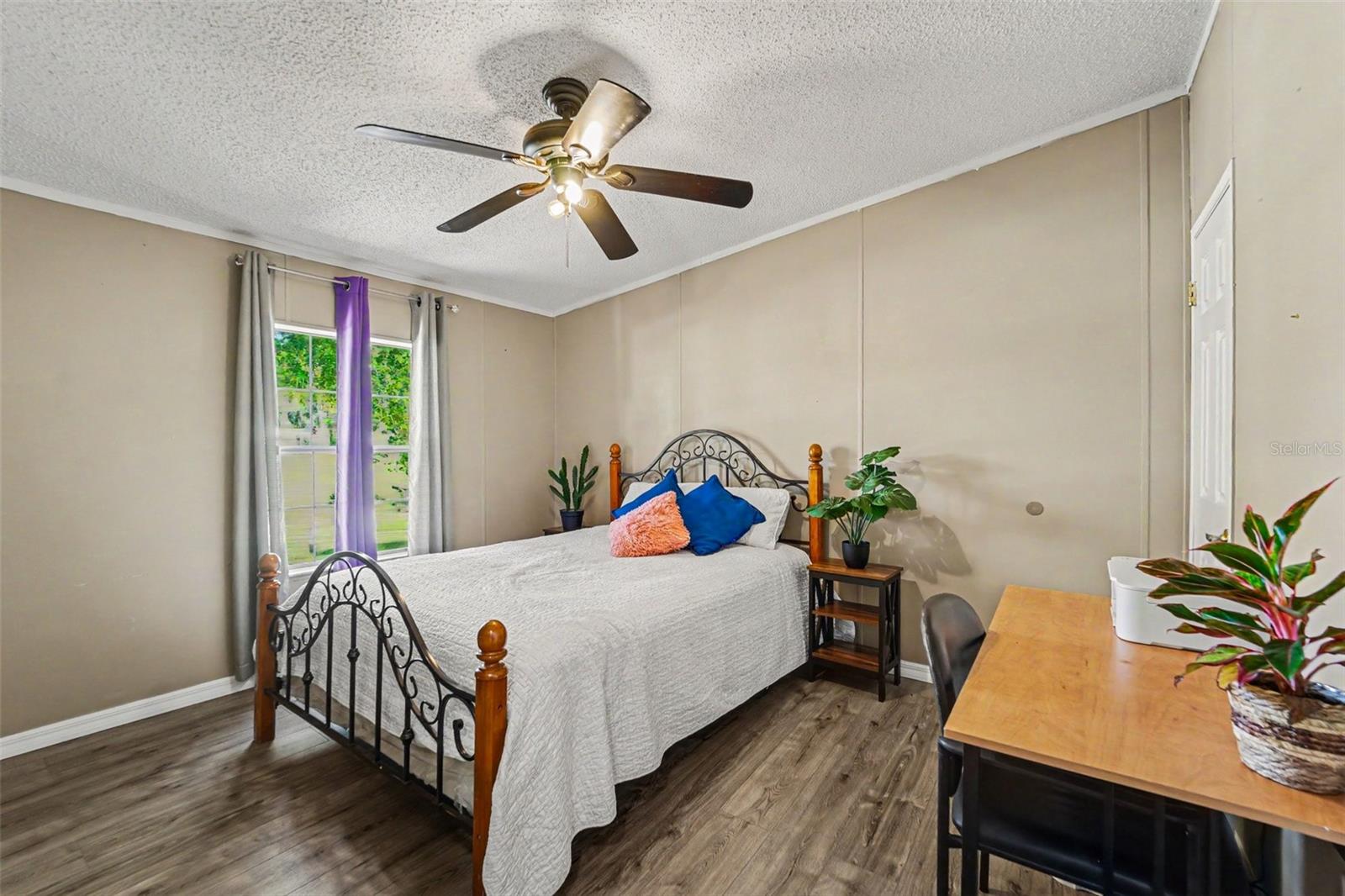 Image 17 of 21 For 6433 Orris Street