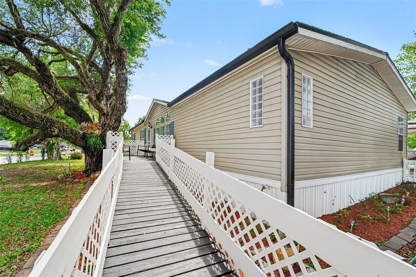 Image 19 of 21 For 6433 Orris Street