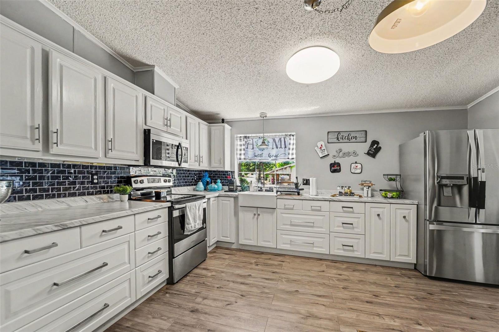 Image 6 of 21 For 6433 Orris Street