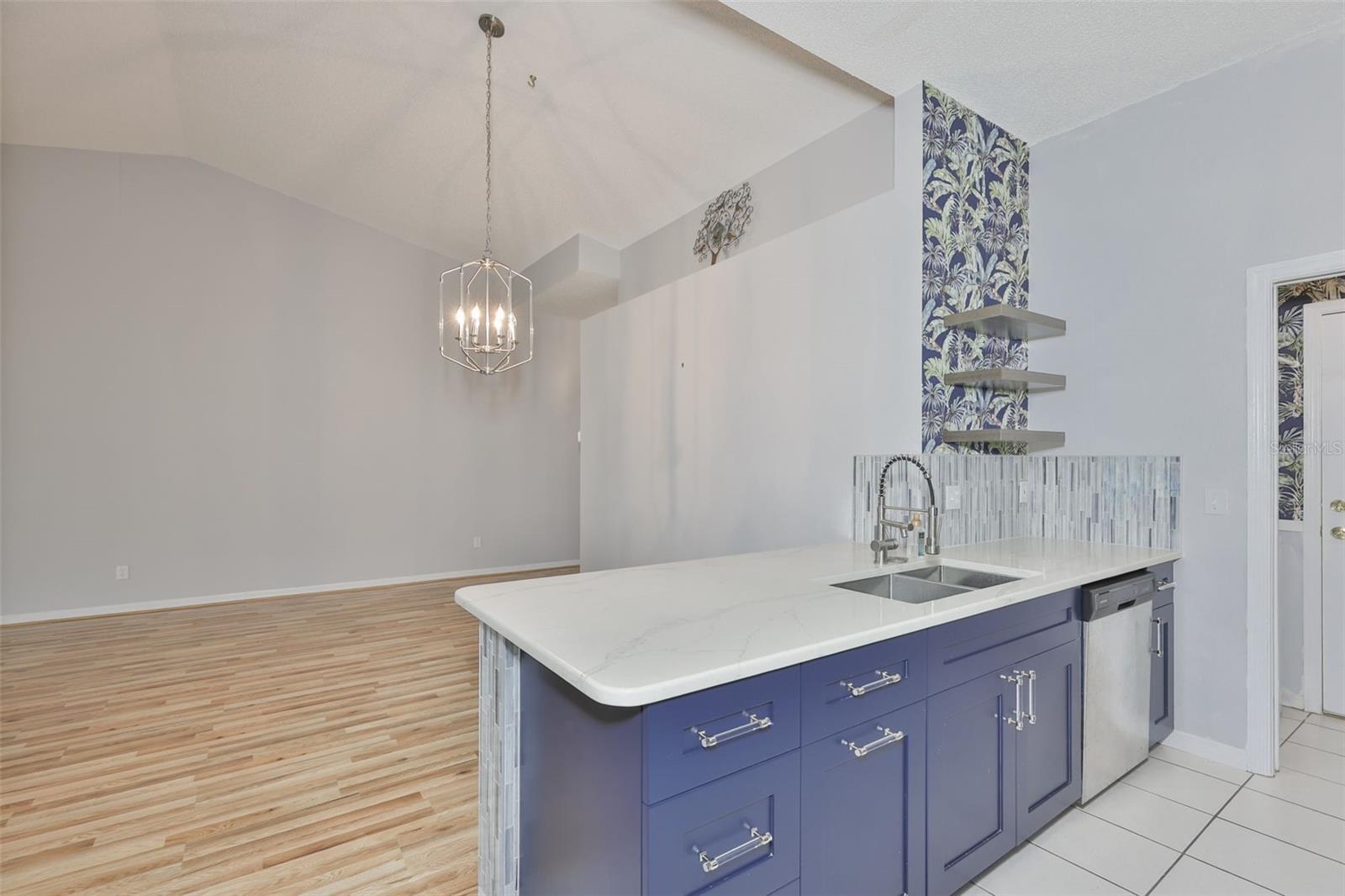 Image 21 of 75 For 2020 Nantucket Drive