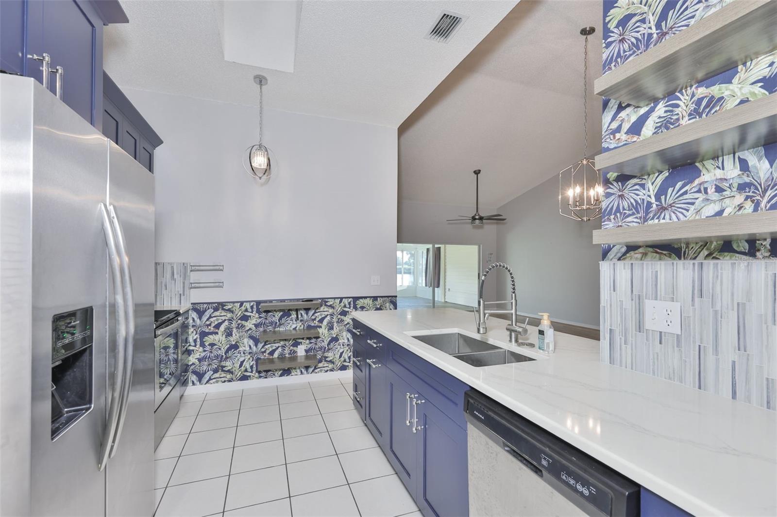 Image 24 of 75 For 2020 Nantucket Drive