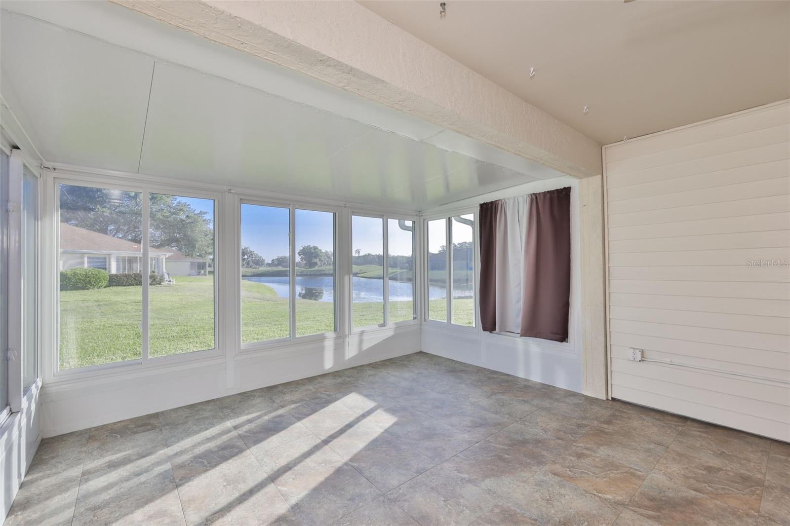 Image 44 of 75 For 2020 Nantucket Drive