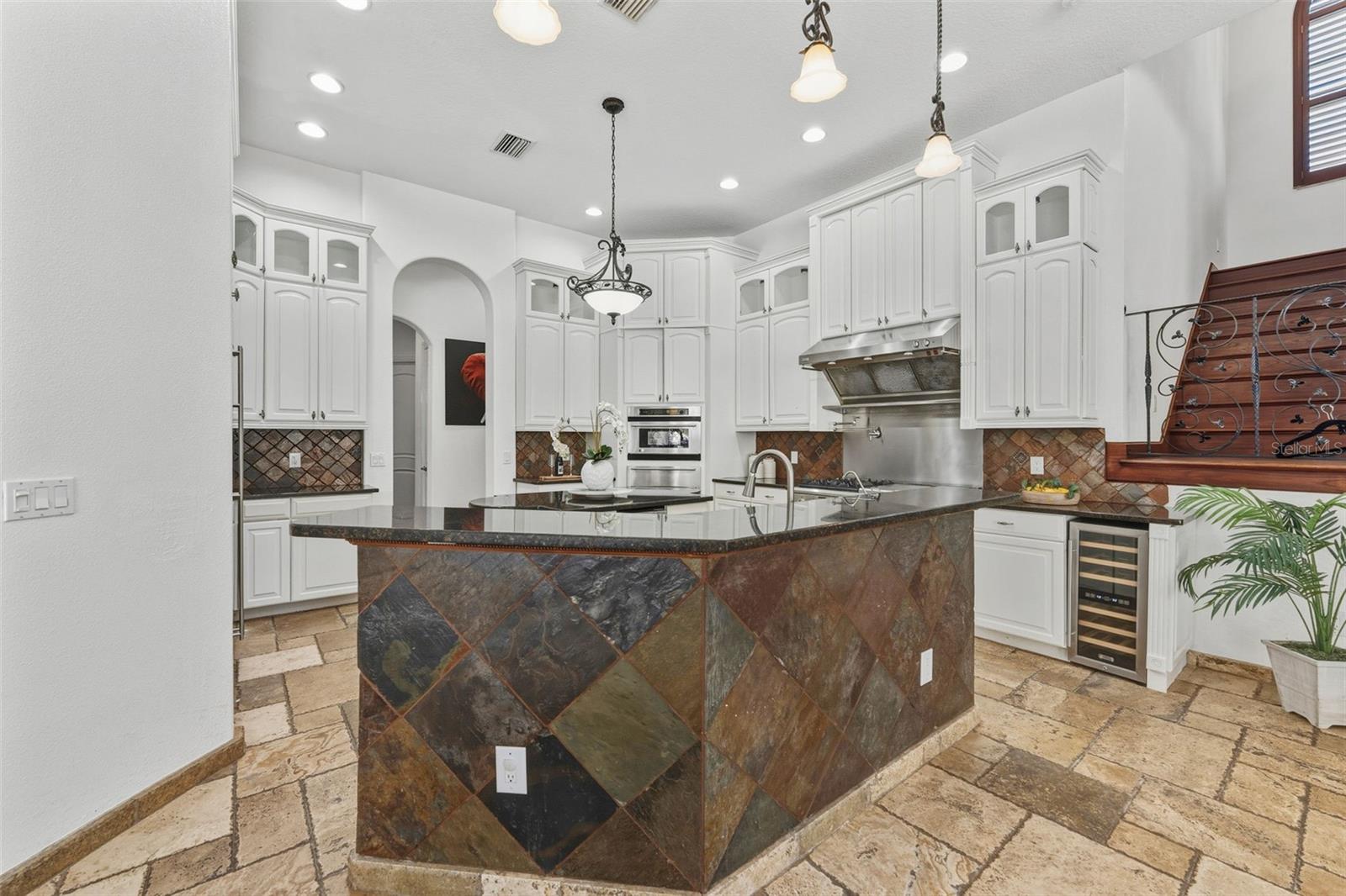 Image 19 of 82 For 19165 Geraci Road