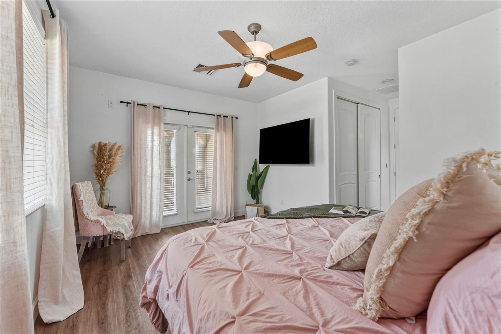 Image 28 of 82 For 19165 Geraci Road