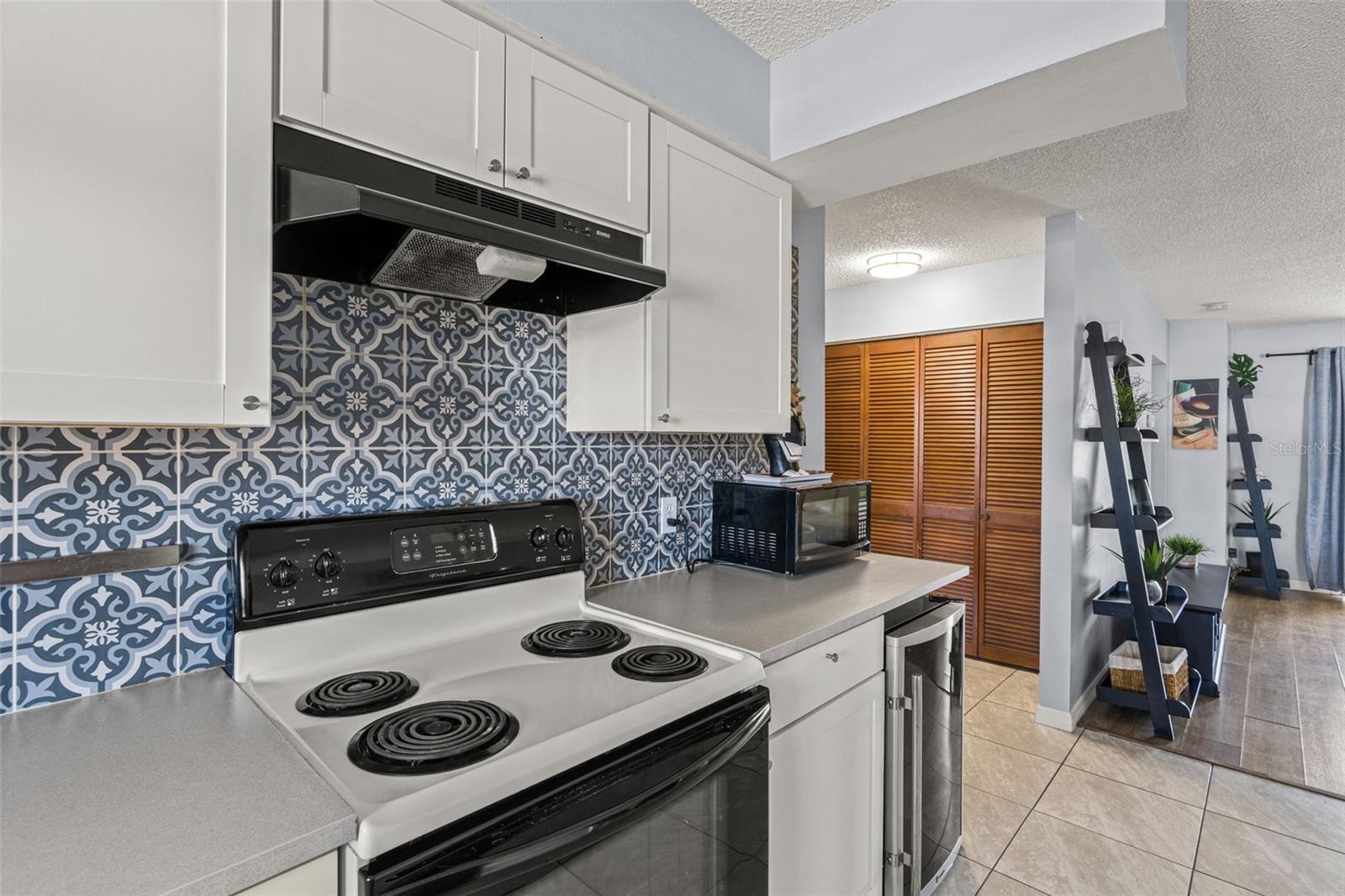 Image 16 of 34 For 7400 Spring Hill Drive 110