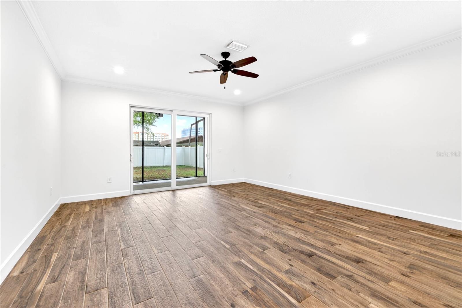 Image 13 of 32 For 4413 Gray Street 2