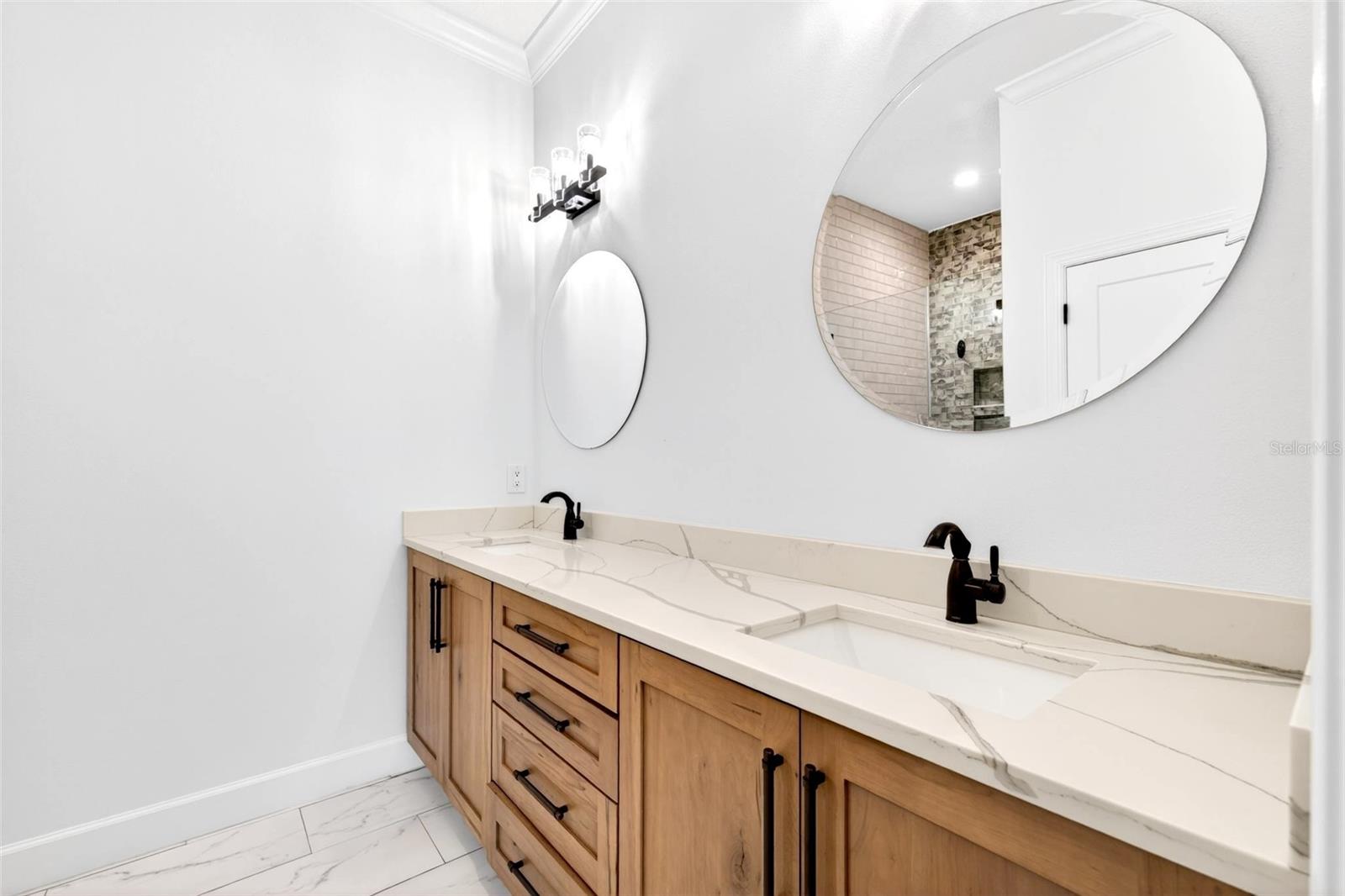 Image 22 of 32 For 4413 Gray Street 2